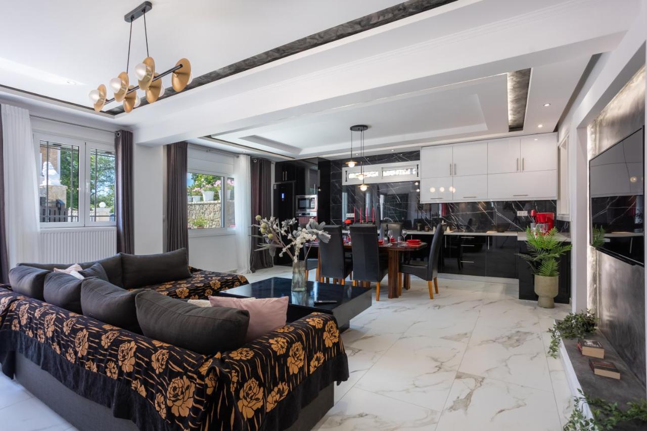 Virós Nina'S Luxury Apartments מראה חיצוני תמונה
