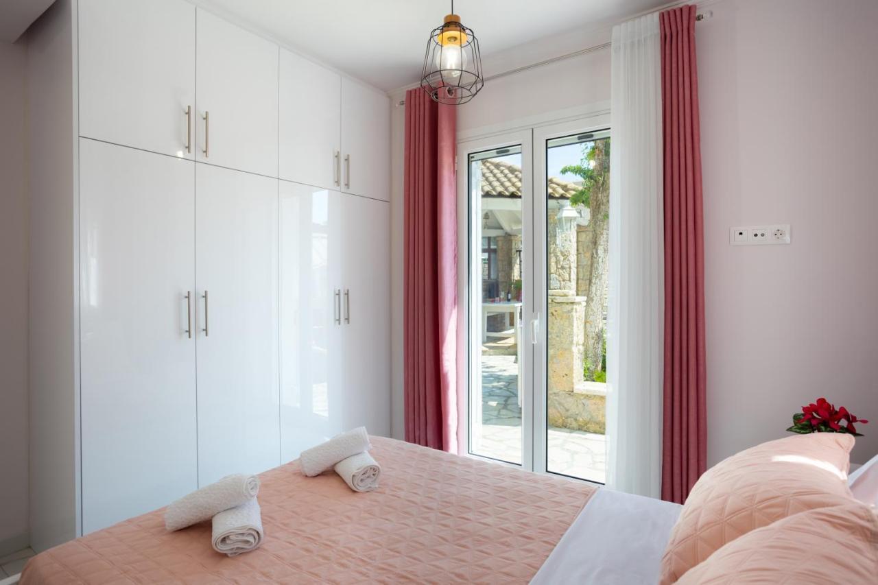Virós Nina'S Luxury Apartments מראה חיצוני תמונה