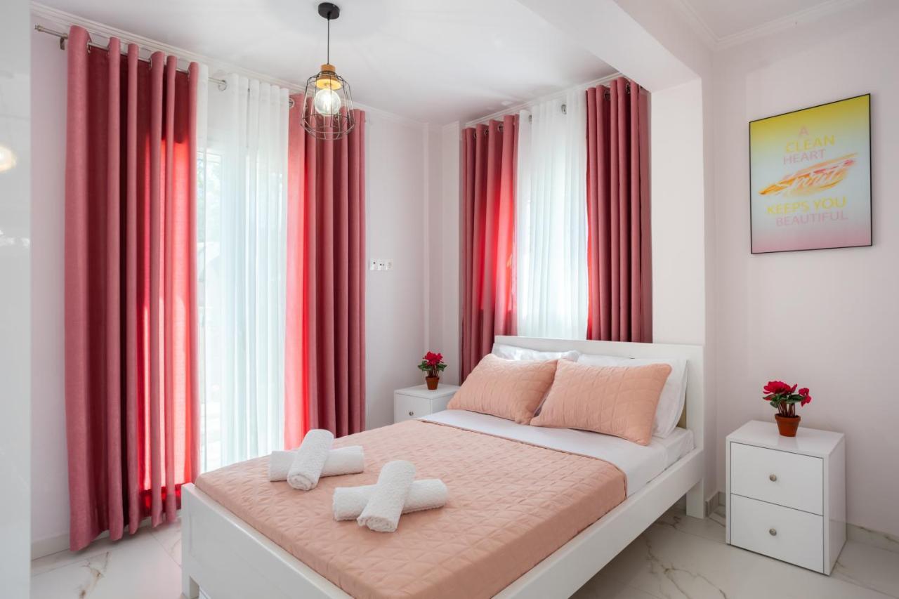 Virós Nina'S Luxury Apartments מראה חיצוני תמונה